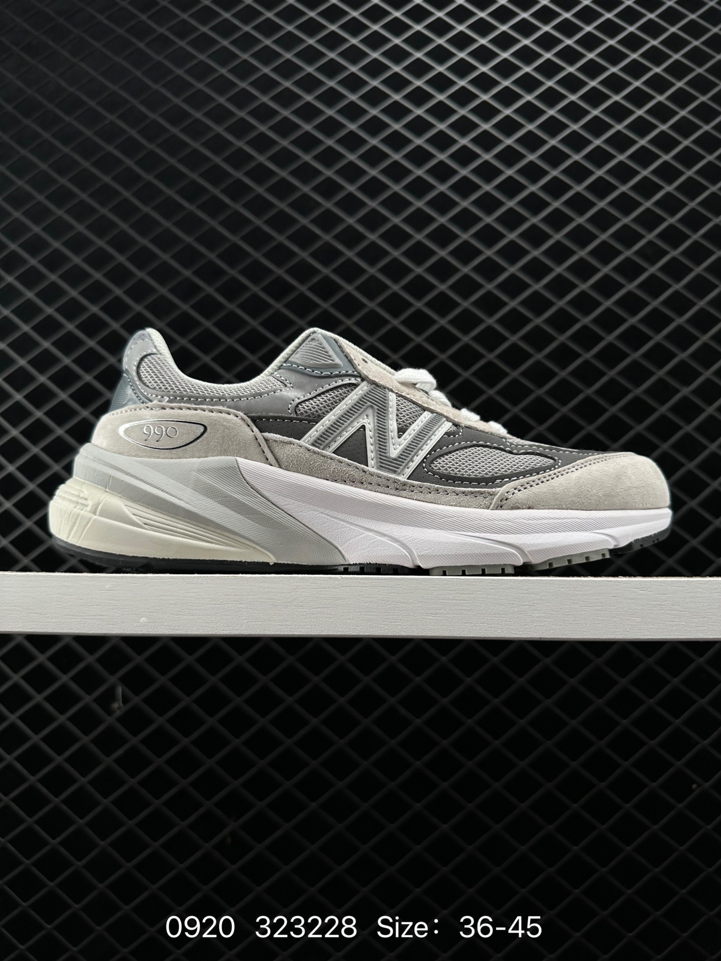 New Balance NB990